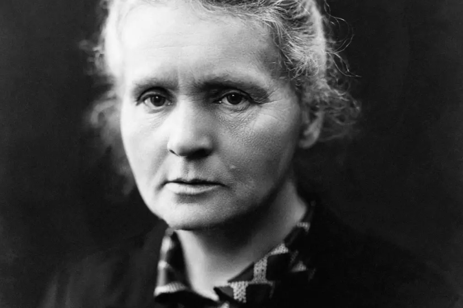 Por um lado, historicamente a ciência se fez predominantemente por homens. Por outro, a história da ciência não deu às mulheres a devida visibilidade.