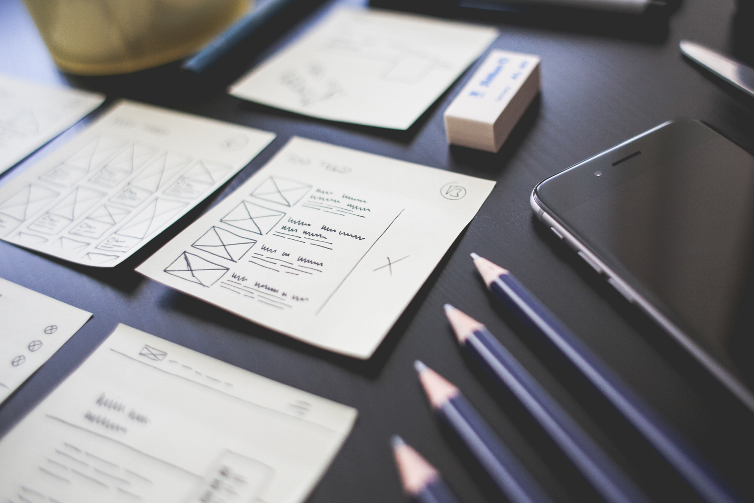 Últimamente se habla muchísimo del UX Writing. Descubre su aplicación para la creación de productos digitales memorables.
