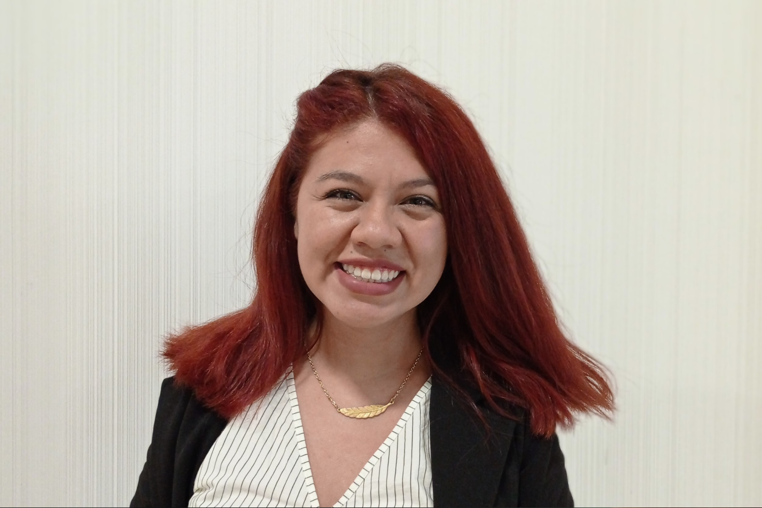 Descubre cómo la tecnología transformó la vida de Jessica Joya, una ingeniera industrial colombiana, abriendo nuevas oportunidades laborales y llevándola a trabajar en el BID.