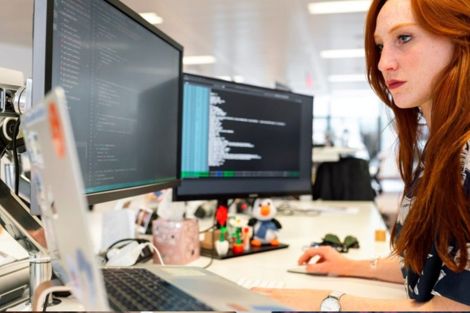Se necesita de programadoras y desarrolladoras de software para que las soluciones tecnológicas contemplen las necesidades de las mujeres.