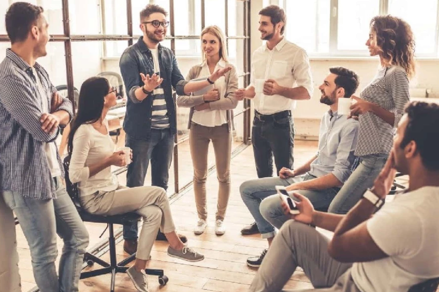 Las empresas que se basan en desarrollar tecnología, o aquellas que lo utilizan para multiplicar su éxito, deberán de tener en cuenta que detrás de todos los aspectos técnicos siempre habrá personas. 